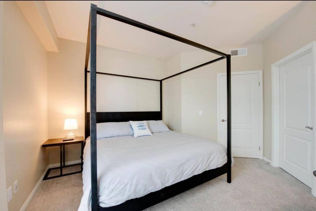 The Nest A Spacious 1 Bedroom With A Pool View Apartment