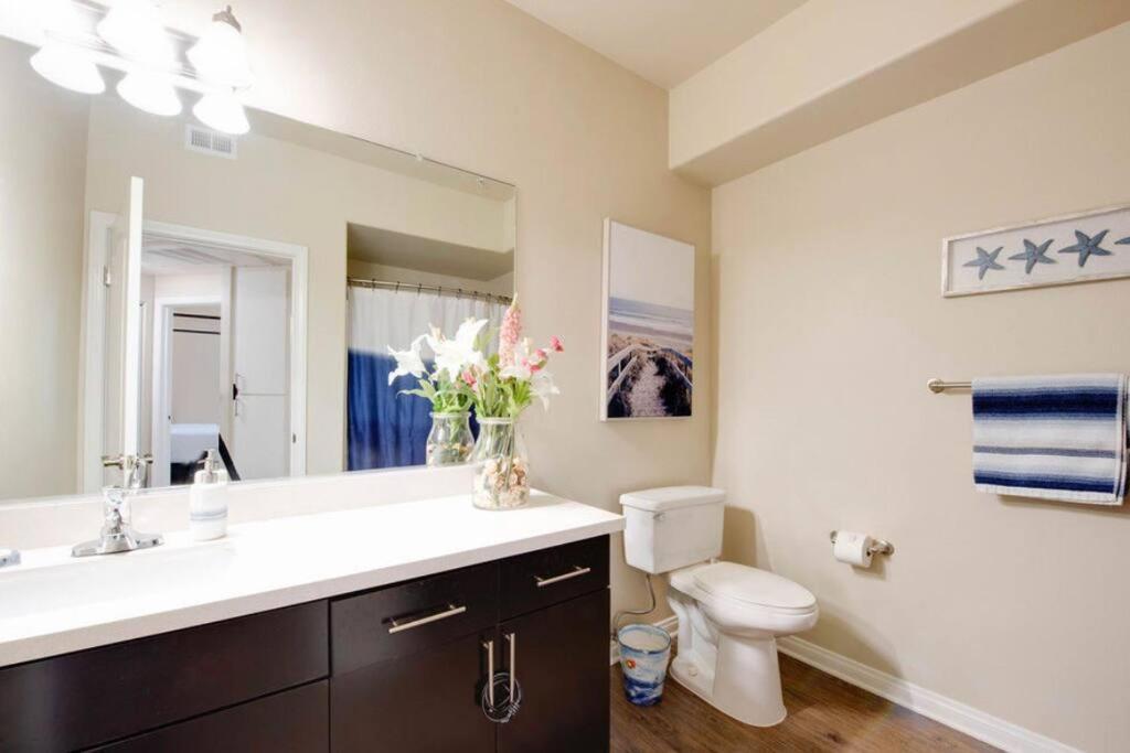 The Nest A Spacious 1 Bedroom With A Pool View Apartment